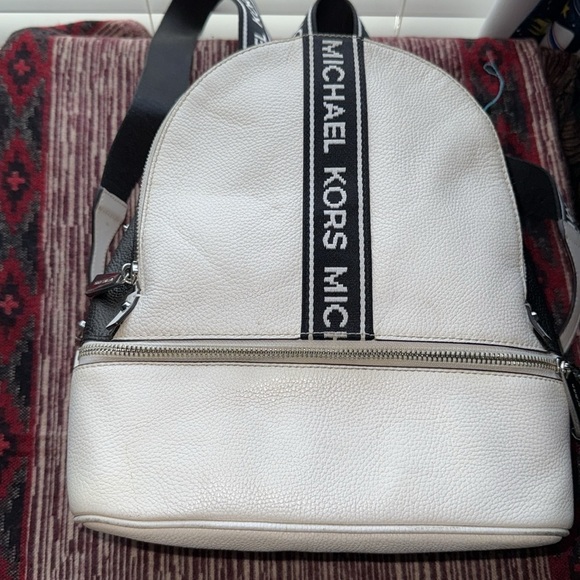 Rhea med logo tape Michael Kors Black and backpack - Picture 3 of 6